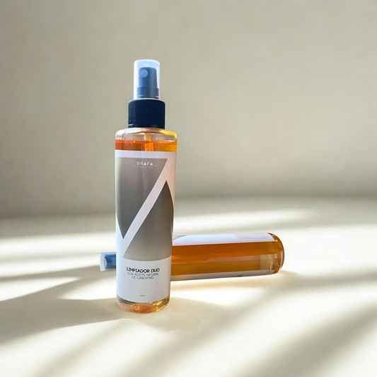 Limpiador facial bifásico con aceite natural de caroteno. Perfecto para doble limpieza, ilumina, elimina impurezas y tonifica 