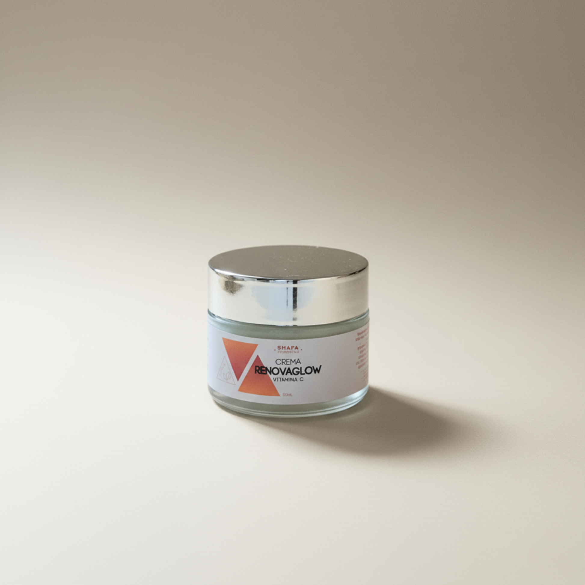 Crema renovaglow con retinol y enriquecido con vitamina c. Acción despigmentante y unifica el tono 